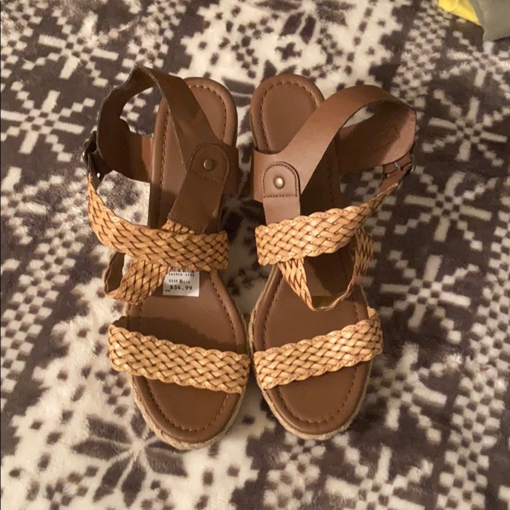 Brown wedges